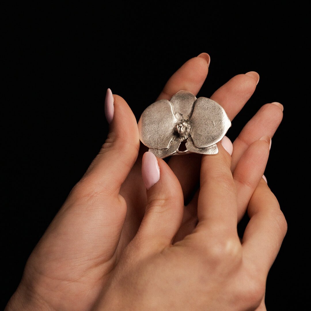 Broșă placata cu argint orhidee