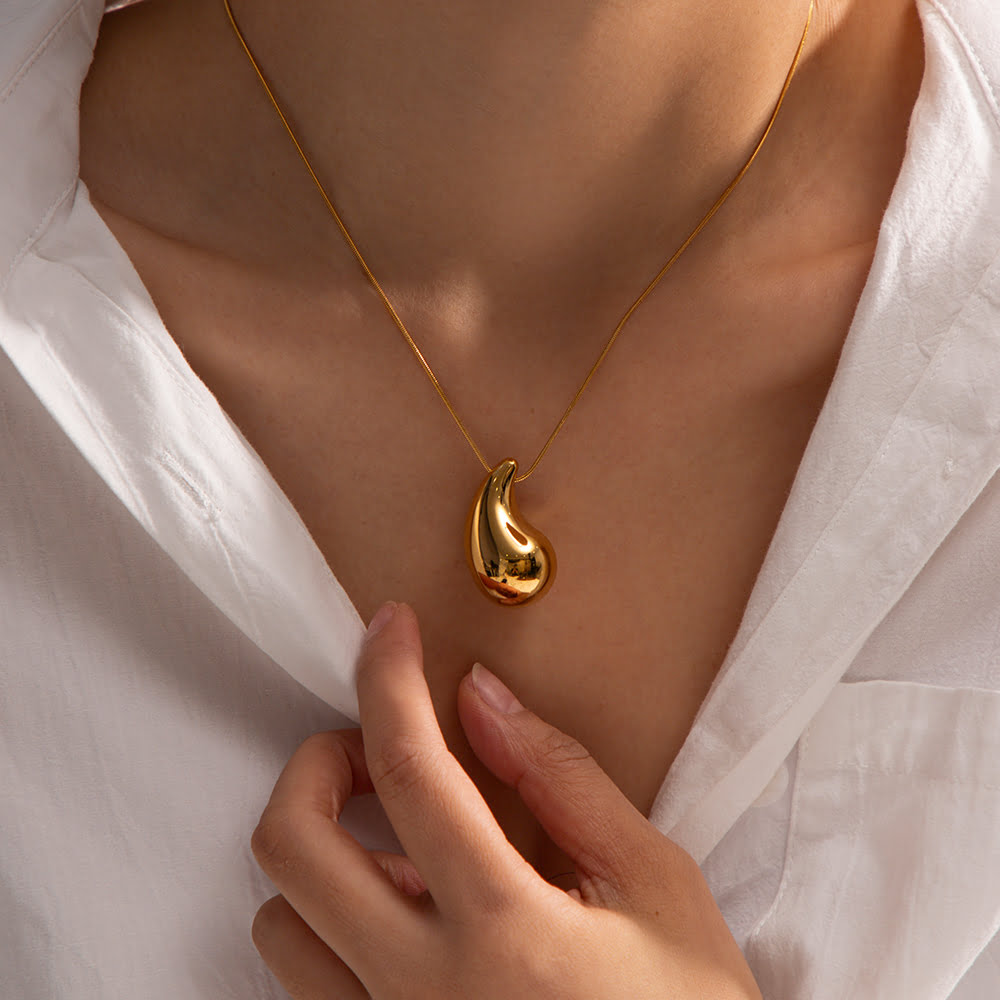 COLIER PLACAT CU AUR 18 K SI PANDANTIV THE GOLDEN TEAR